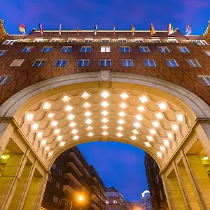 **** Hotel Arcadia Ungarn