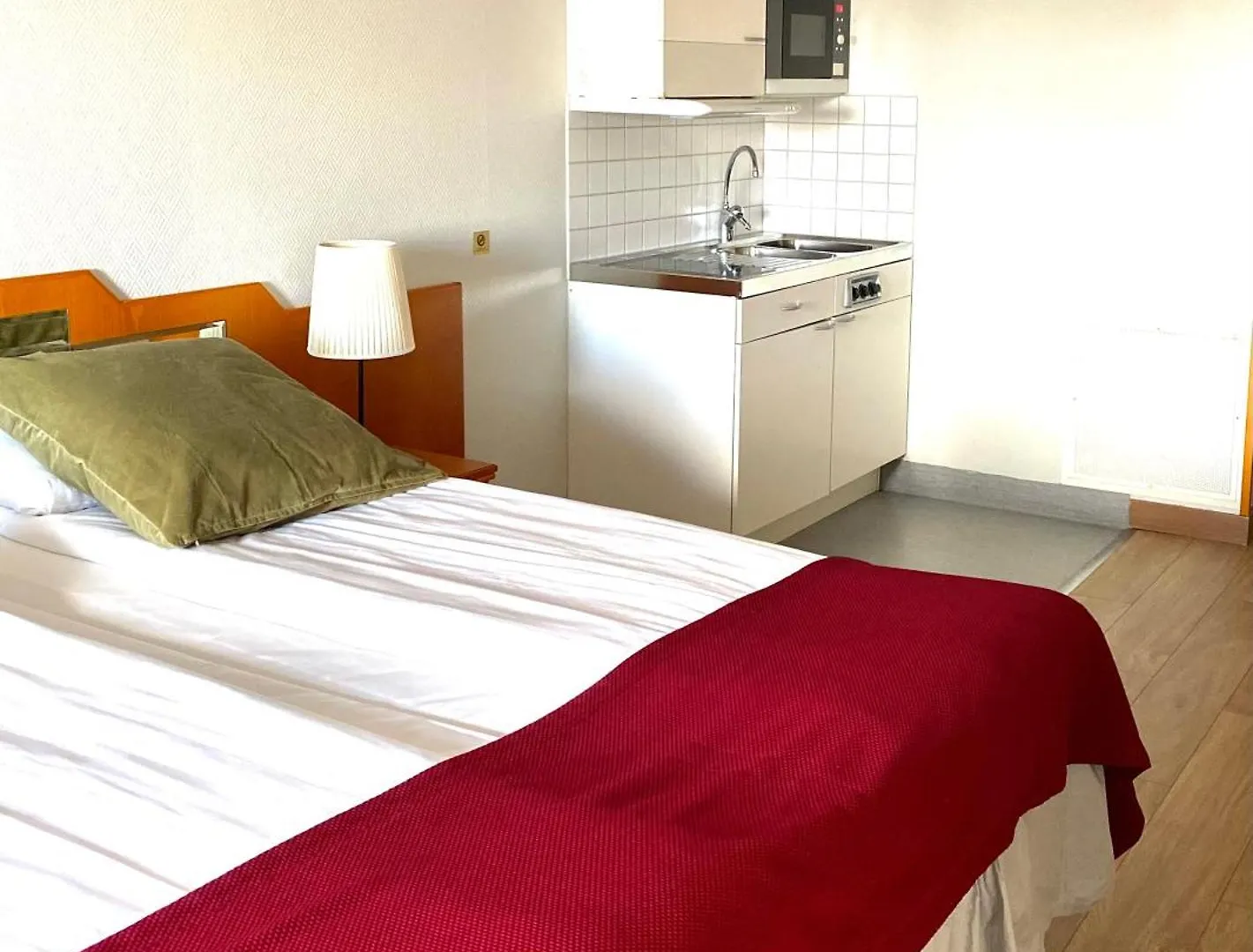 2Home Stockholm South 3*,  Szwecja
